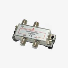 Derivador / Repartidor blindado entrada y 3 salidas paso de corriente.